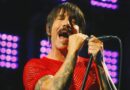 Red Hot Chili Peppers, Billie Eilish e Snoop Dogg Confirmados para Encerramento das Olimpíadas 2024, Marcando a Transição para Los Angeles 2028 🌟🎶