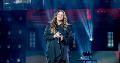 Entre memórias, reencontros e celebrações: Ana Carolina leva “25 Anas” ao Festival de Inverno Rio